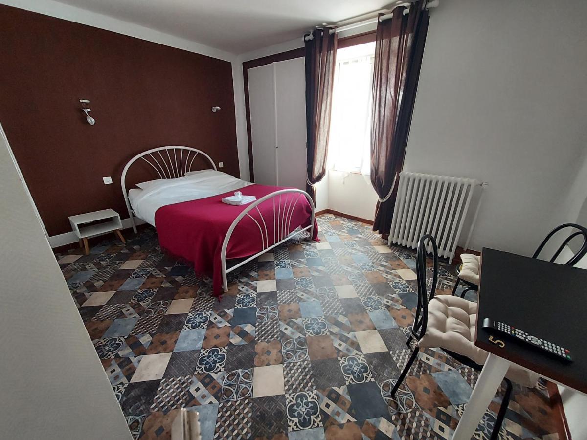 Hotel Le Comtois Saone Екстериор снимка